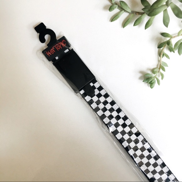 hot topic checkered belt